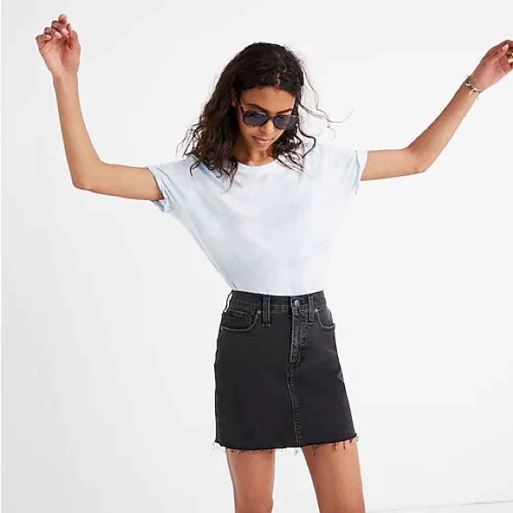 Madewell Stretch Denim Straight Mini Skirt in Ashcraft Wash: Raw-Hemmed | sz 27